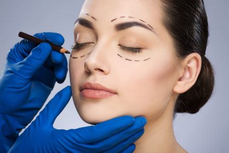 Recuperacon of a blepharoplasty pain 